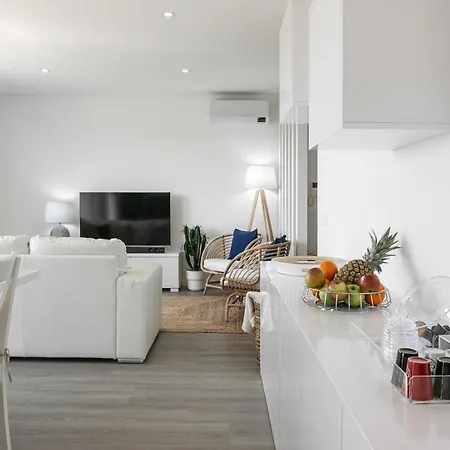Appartement Consolacao Supertubos Beach Apartment *